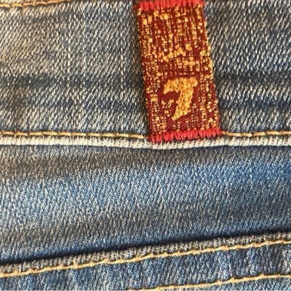 7 For All Mankind Size 26 Shorts Like New - Picture 4 of 8